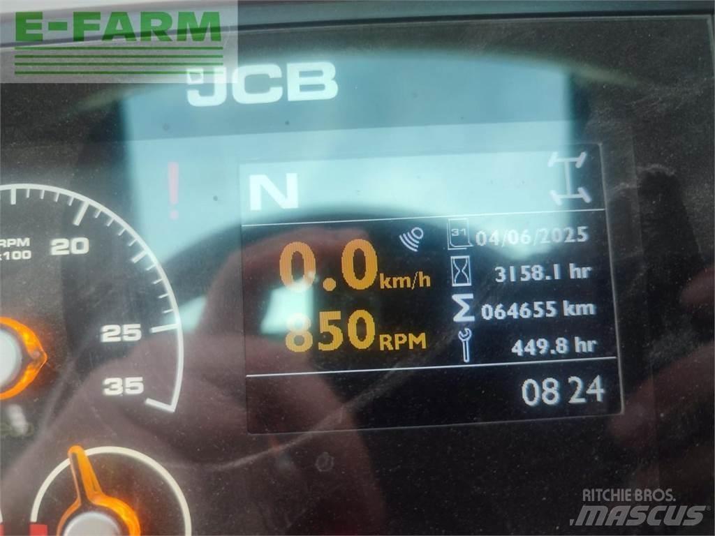 JCB 4220 fastrac الجرارات