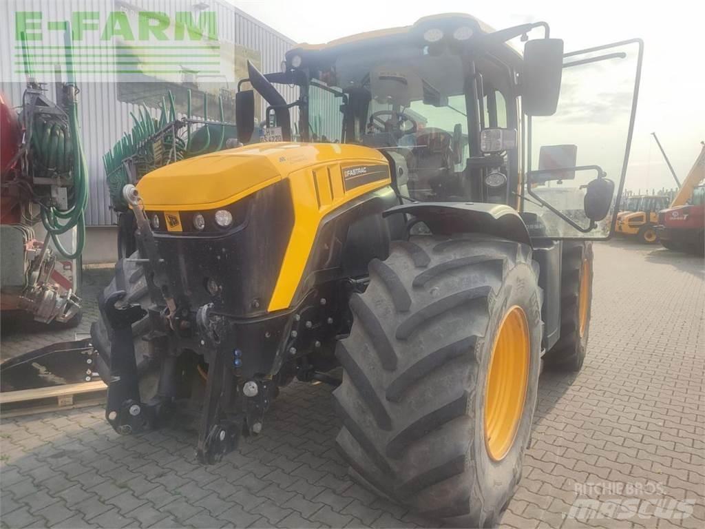JCB 4220 fastrac الجرارات