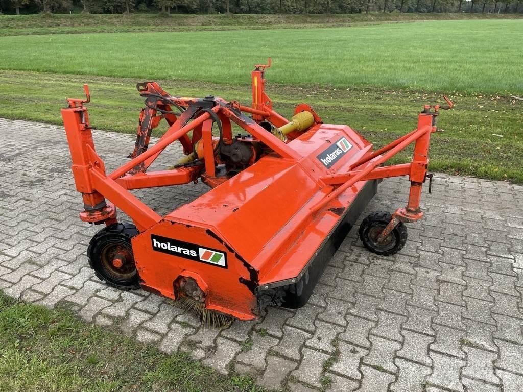 Holaras A220 كناسات