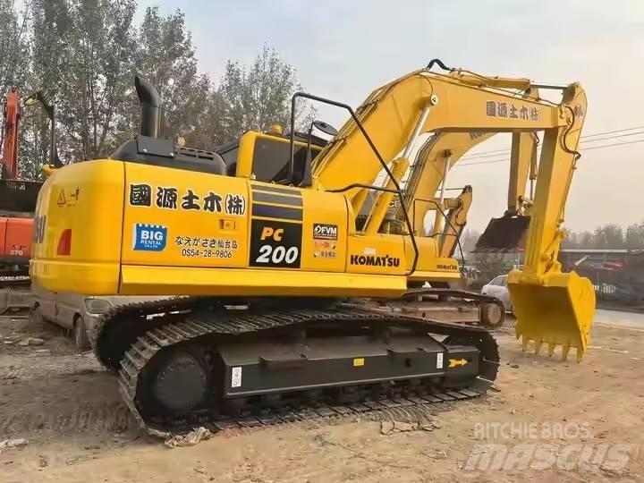 Komatsu PC200 حفارات زحافة