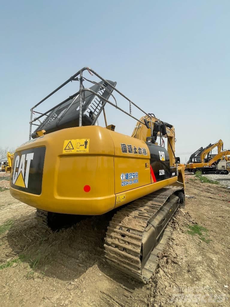 CAT 329D2 حفارات زحافة