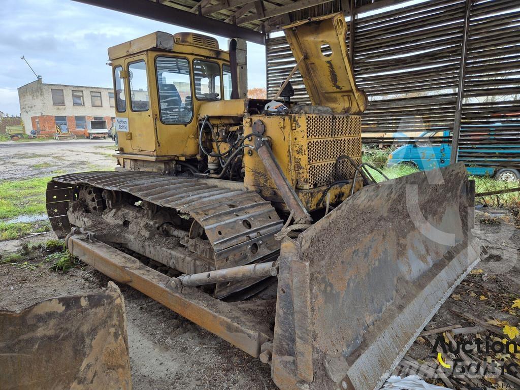  Onbekend T-170 بلدوزرات مجنزرة