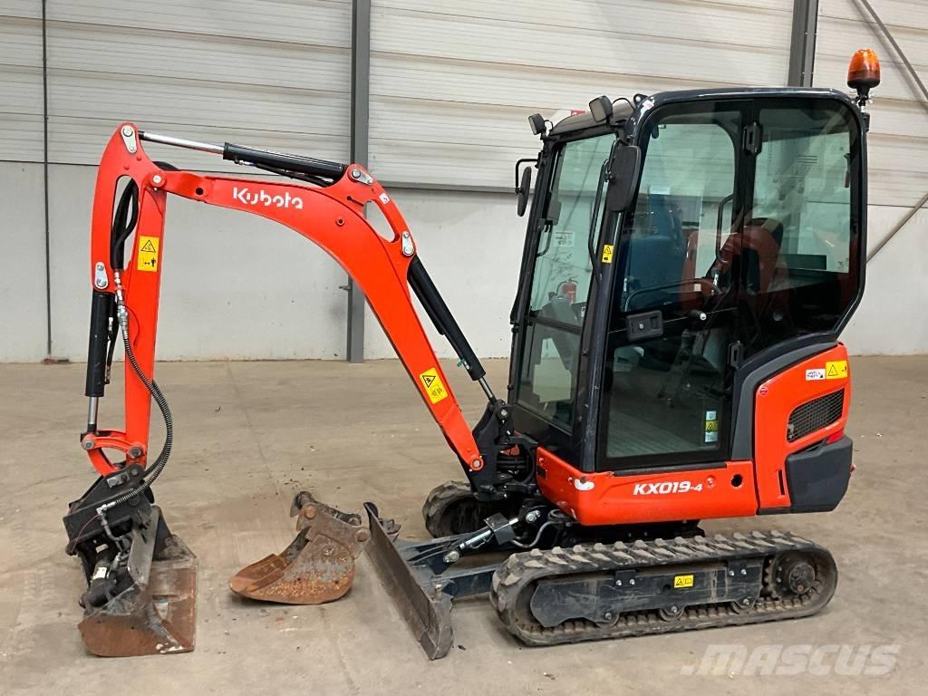 Kubota KX 019-4 حفارات صغيرة أقل من 7 طن (حفارات صغيرة)
