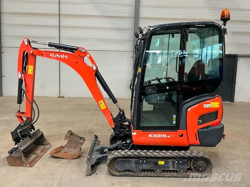 Kubota KX 019-4 حفارات صغيرة أقل من 7 طن (حفارات صغيرة)