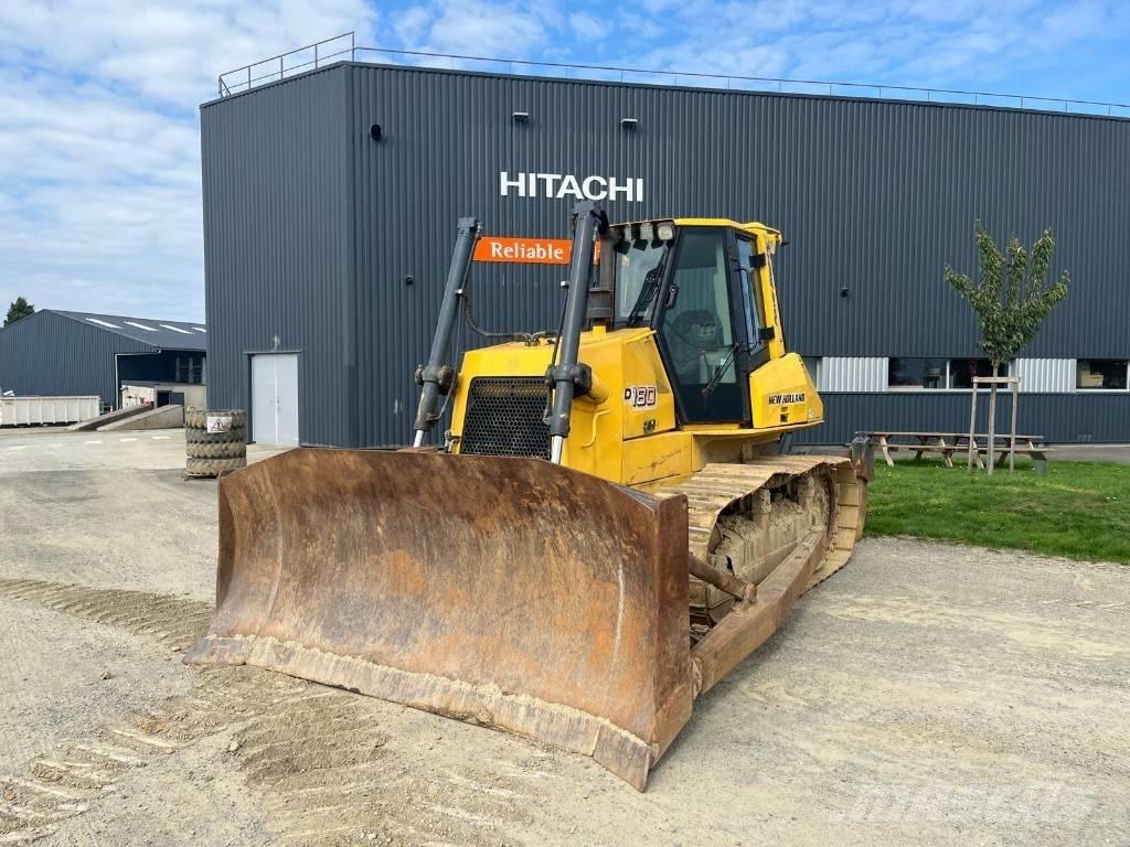 New Holland D180 بلدوزرات مجنزرة