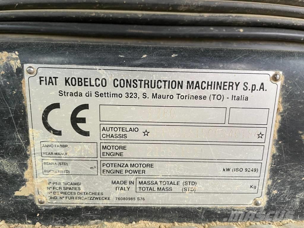 New Holland D180 بلدوزرات مجنزرة