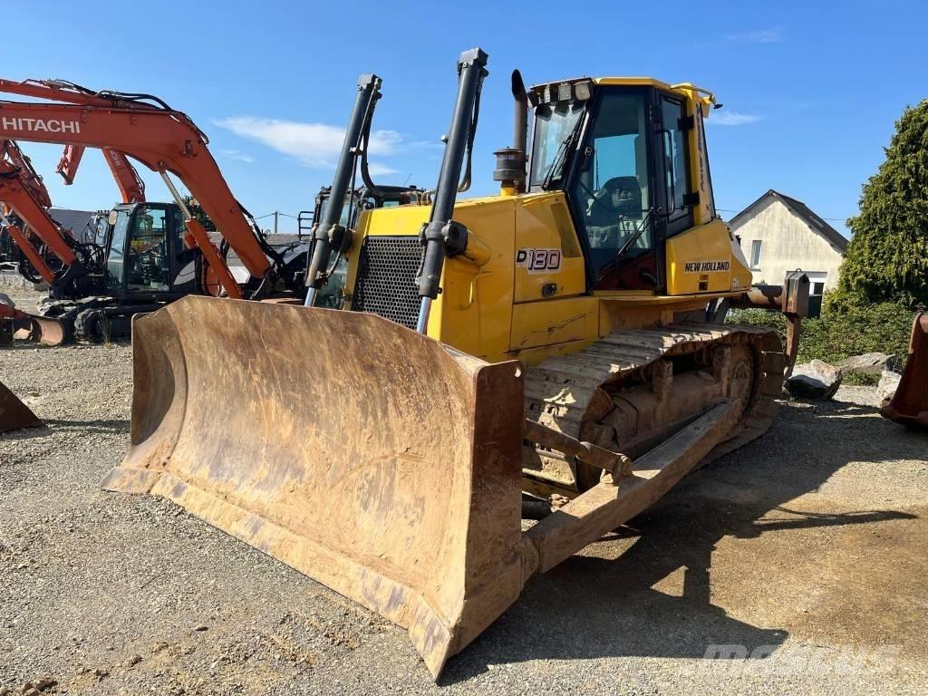 New Holland D180 بلدوزرات مجنزرة