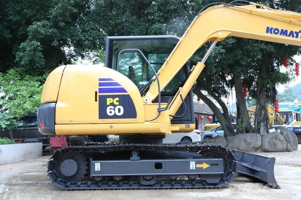Komatsu PC 60-8 حفارات زحافة
