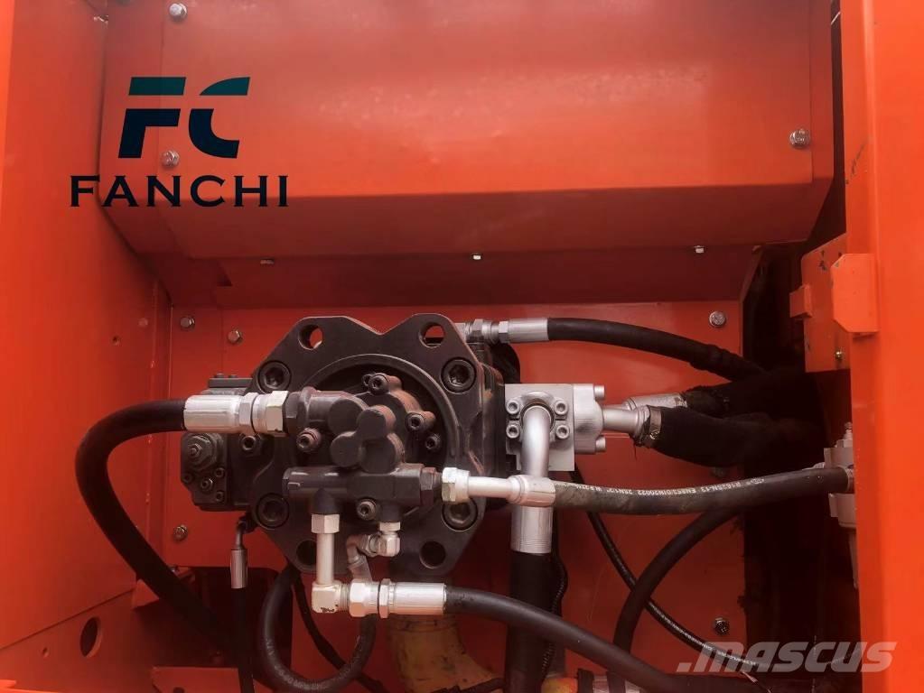 Doosan DX 225 LC حفارات زحافة