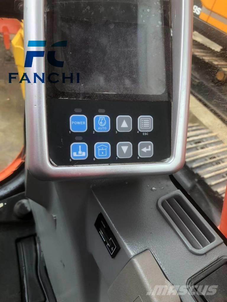 Doosan DX 225 LC حفارات زحافة