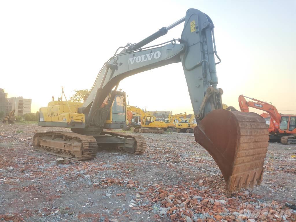 Volvo EC 360 B LC حفارات زحافة