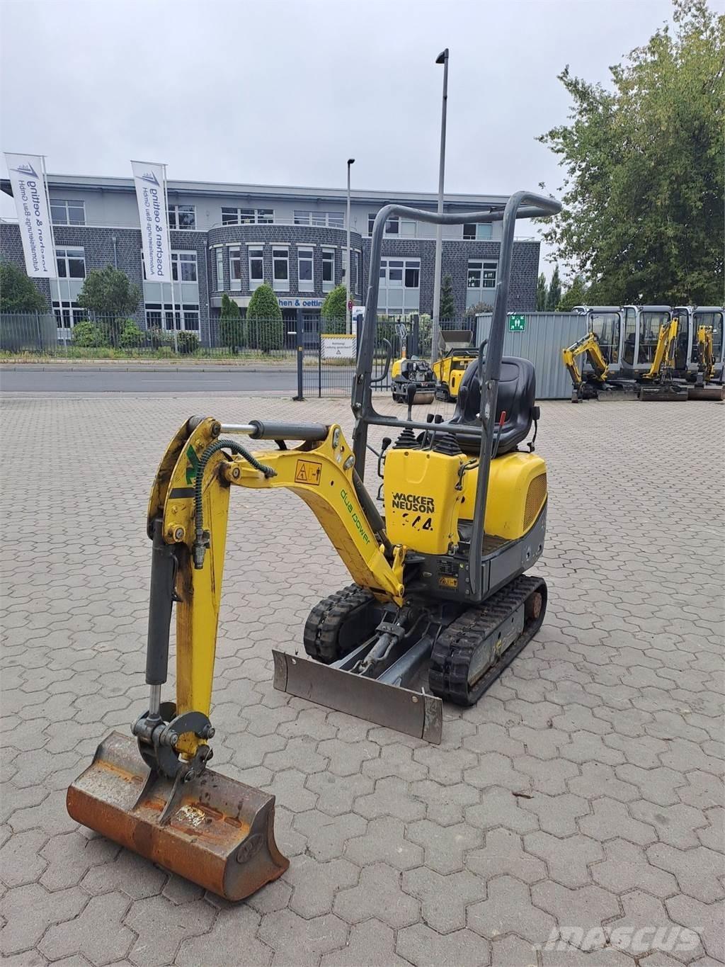 Wacker Neuson 803 حفارات زحافة