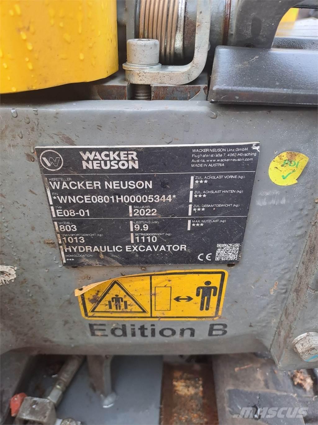 Wacker Neuson 803 حفارات زحافة