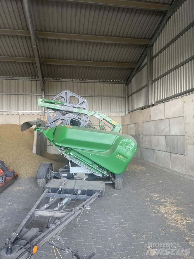 John Deere 635 X رؤوس حصادات