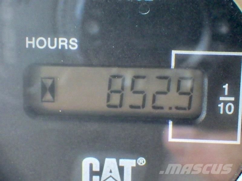 CAT 910 H لوادر بعجل