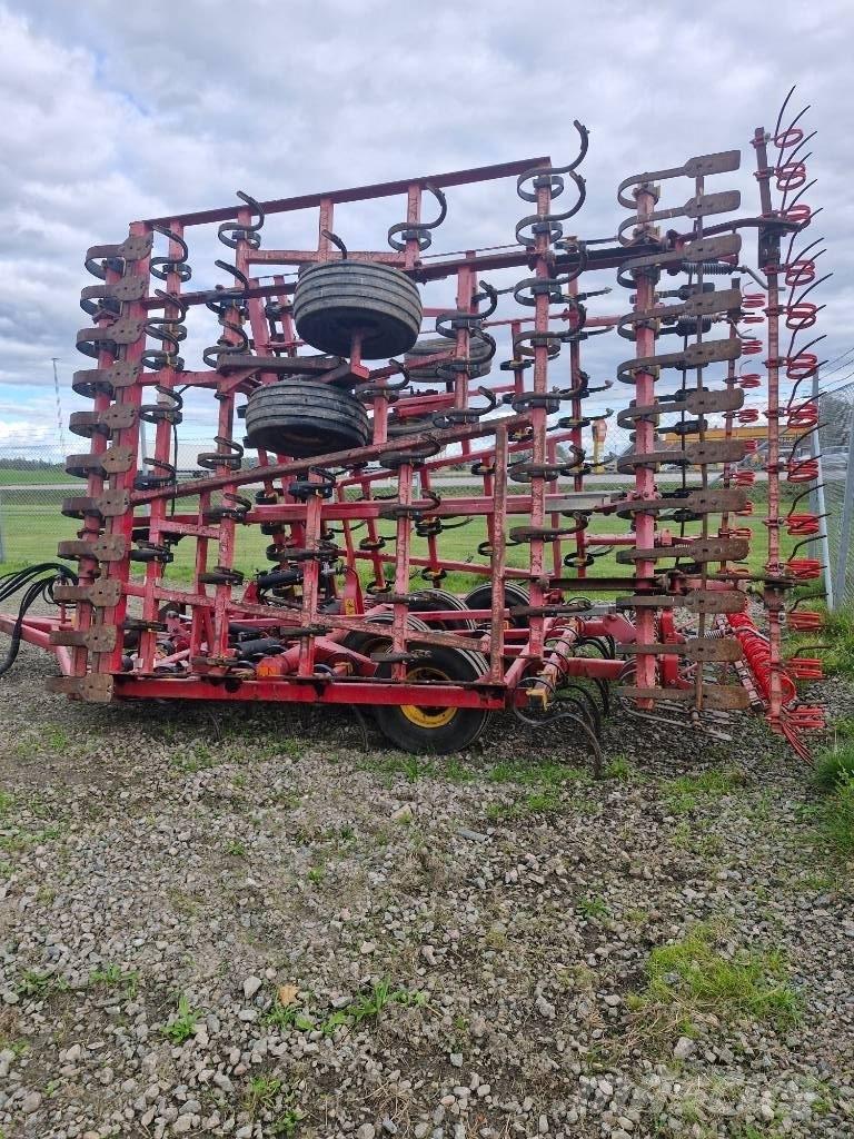Väderstad NZA800 كاسحات