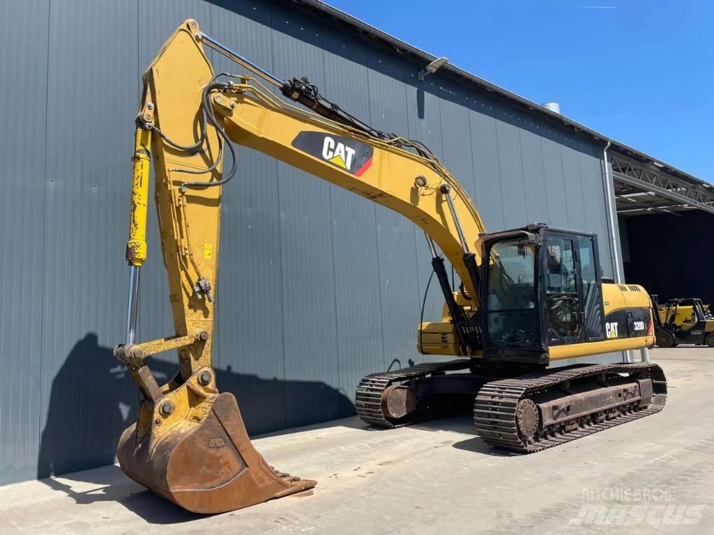 CAT 320D L حفارات زحافة