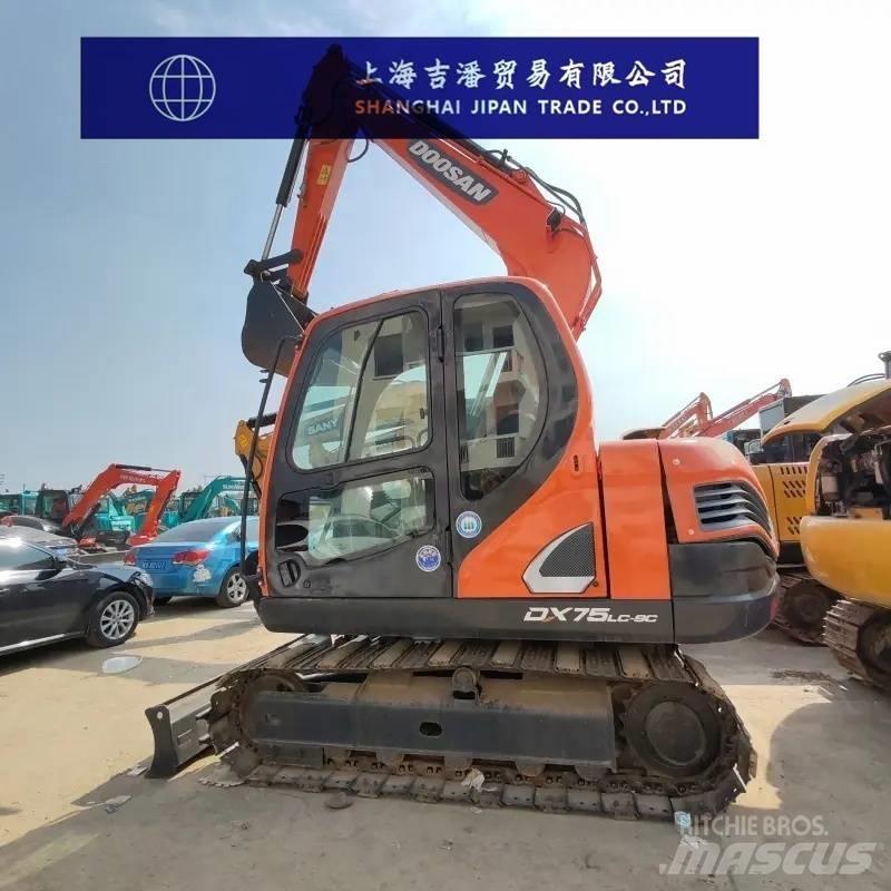 Doosan DX 75-9 C حفارات زحافة