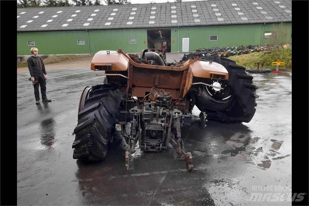 Case IH MX135 الجرارات