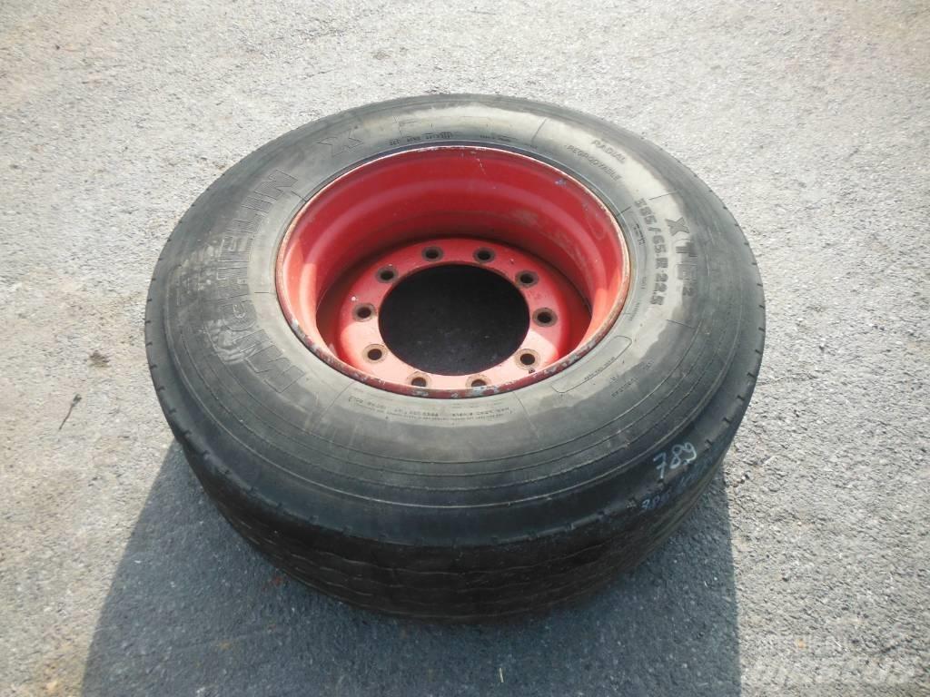 Michelin 385/65R22.5 الإطارات والعجلات والحافات