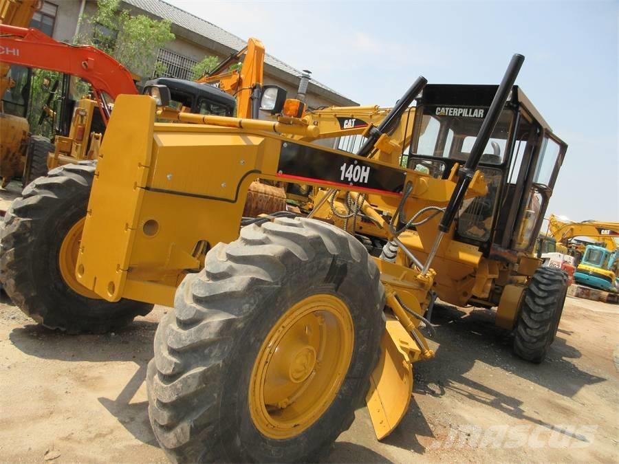 CAT 140 H معدات تمهيد الطرق