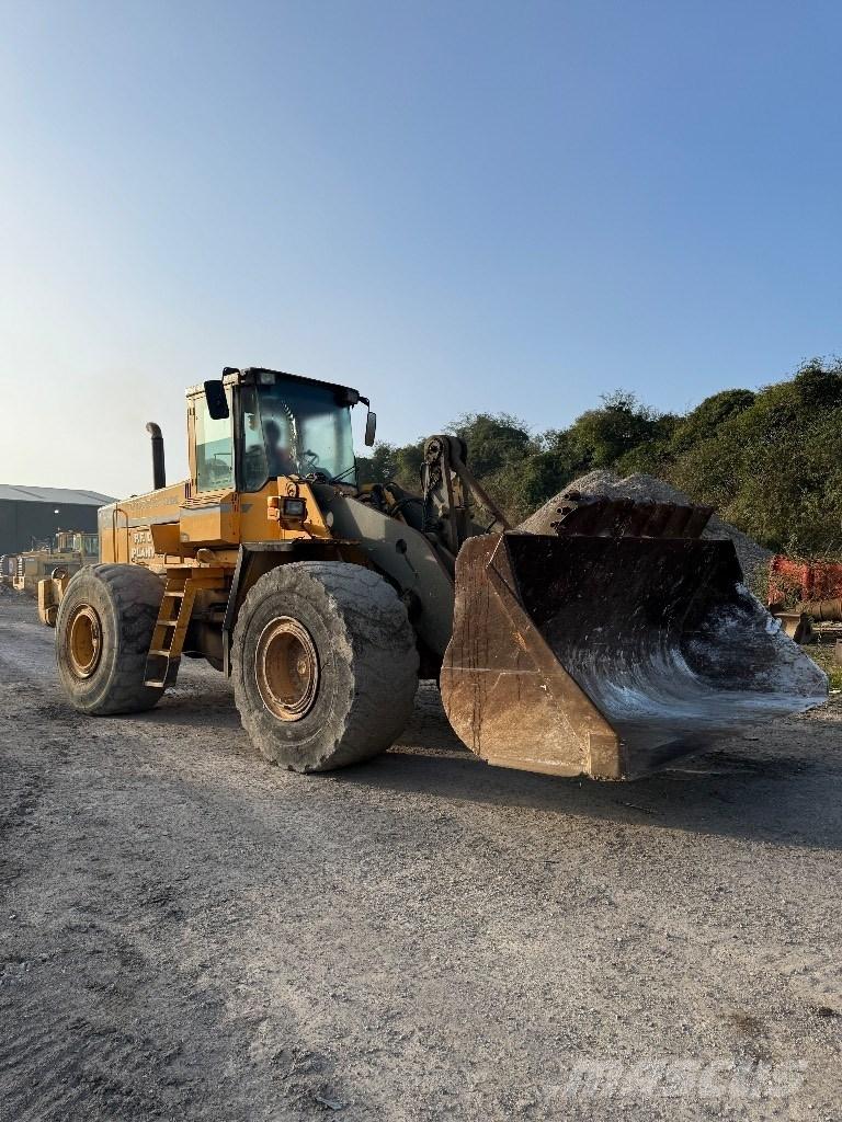 Volvo BM L 150 لوادر بعجل