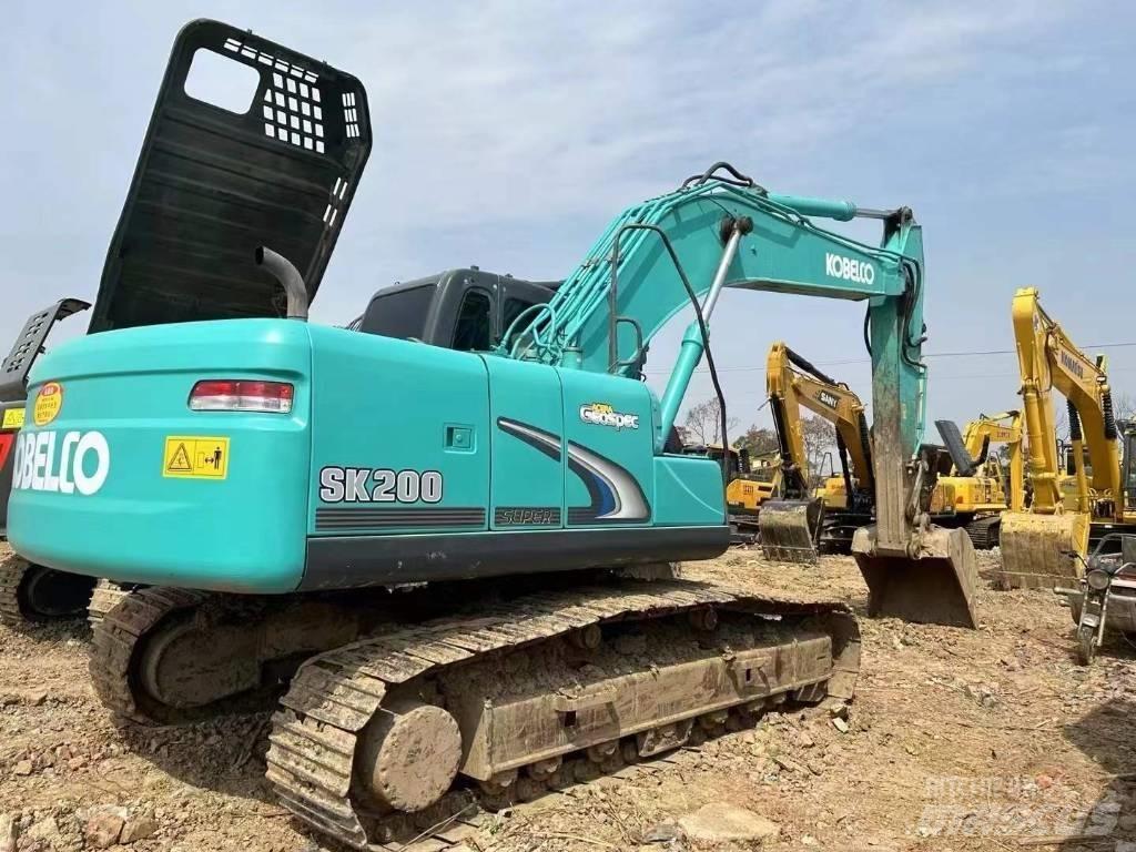 Kobelco SK 200 حفارات زحافة