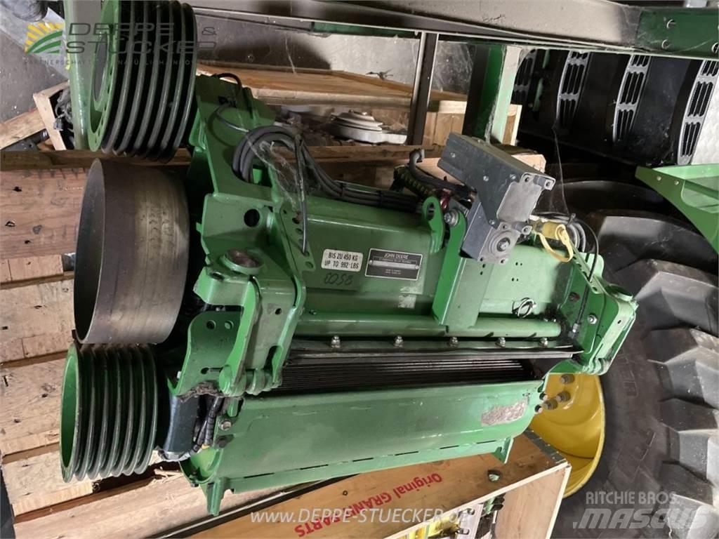 John Deere 8500i حصادات الأعلاف