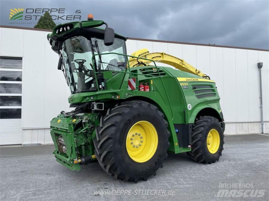 John Deere 8500i حصادات الأعلاف