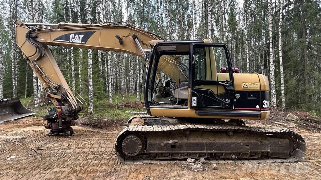 CAT 320C حفارات زحافة