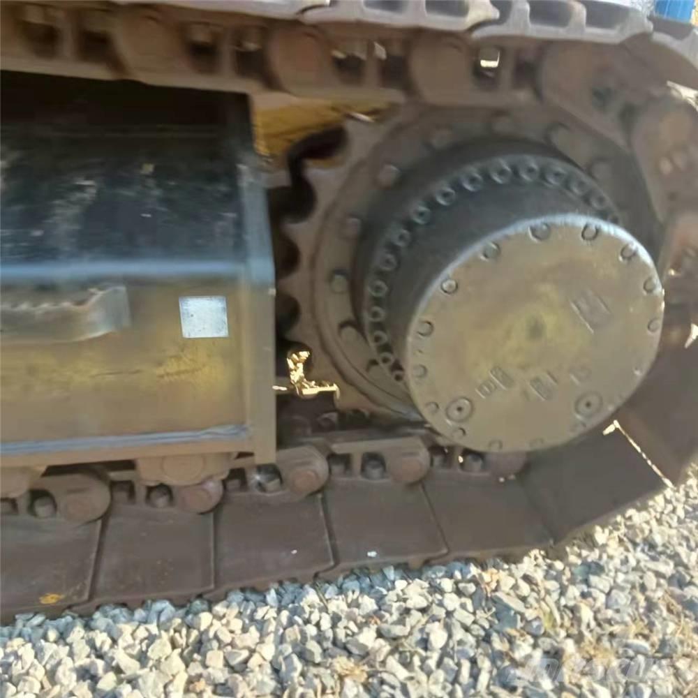 CAT 336D حفارات زحافة