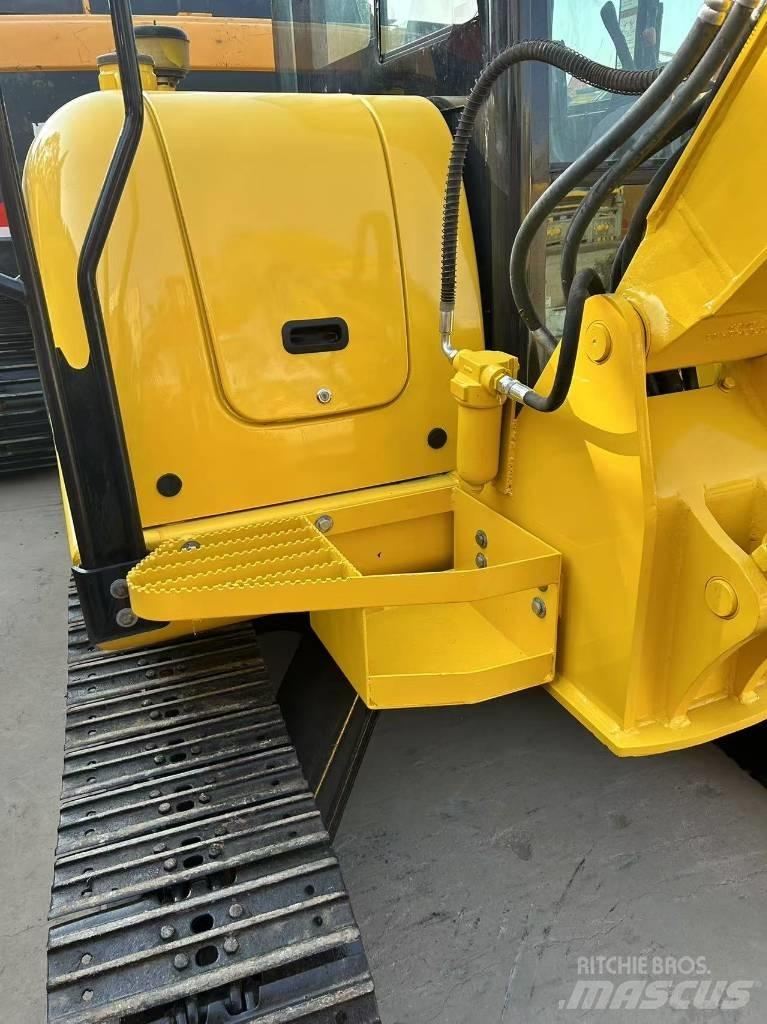 Komatsu PC 56 حفارات صغيرة أقل من 7 طن (حفارات صغيرة)