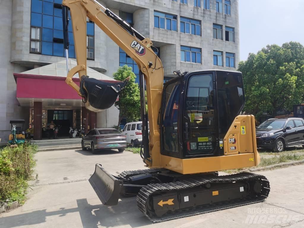 CAT 306 حفارات زحافة