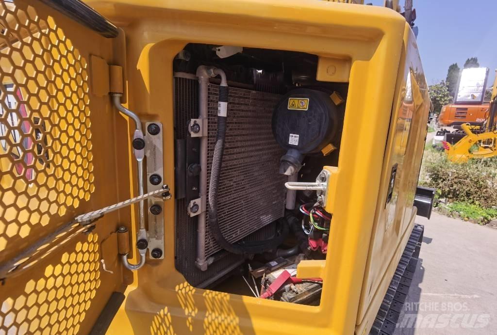 CAT 306 حفارات زحافة