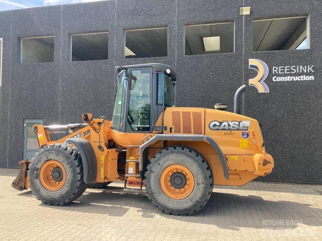 CASE 621 F XR لوادر بعجل