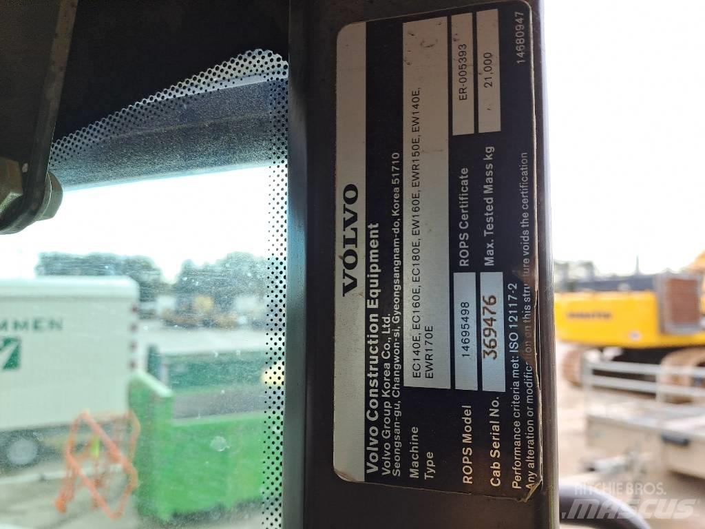 Volvo EC140EL حفارات زحافة