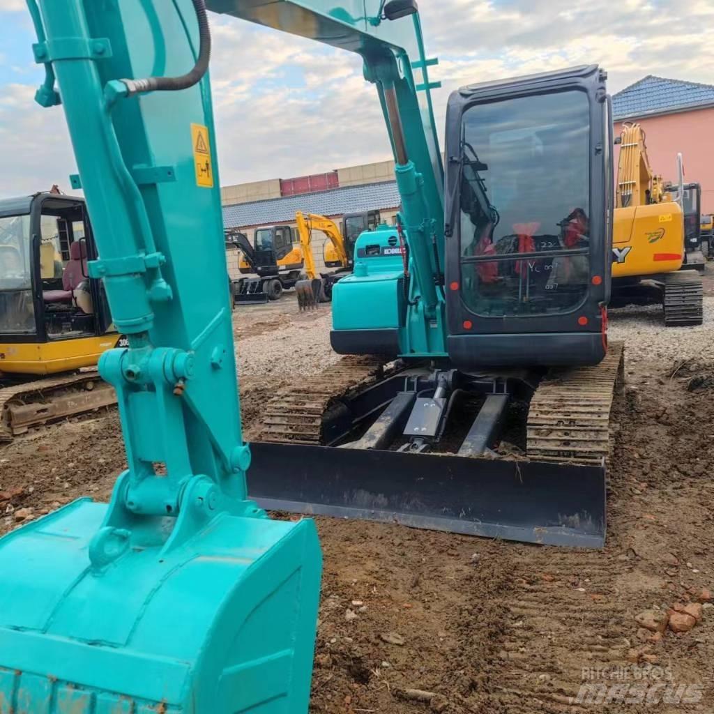 Kobelco SK 75 حفارات زحافة