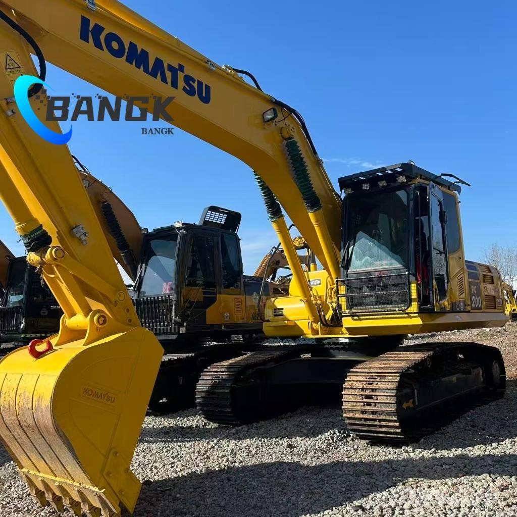 Komatsu PC 200 حفارات زحافة
