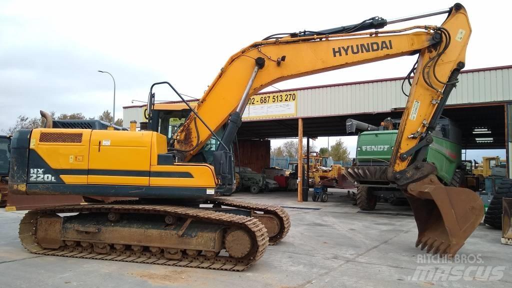 Hyundai HX 220 L حفارات زحافة
