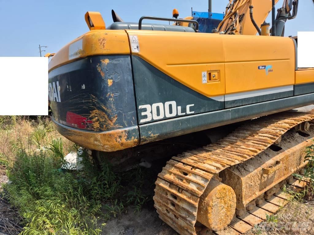 Hyundai Robex 300 LC حفارات زحافة