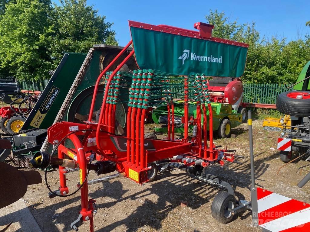 Kverneland 9546 مكابس وميبسات التبن
