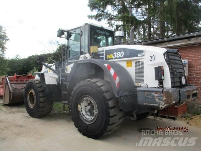 Komatsu WA 380 لوادر بعجل