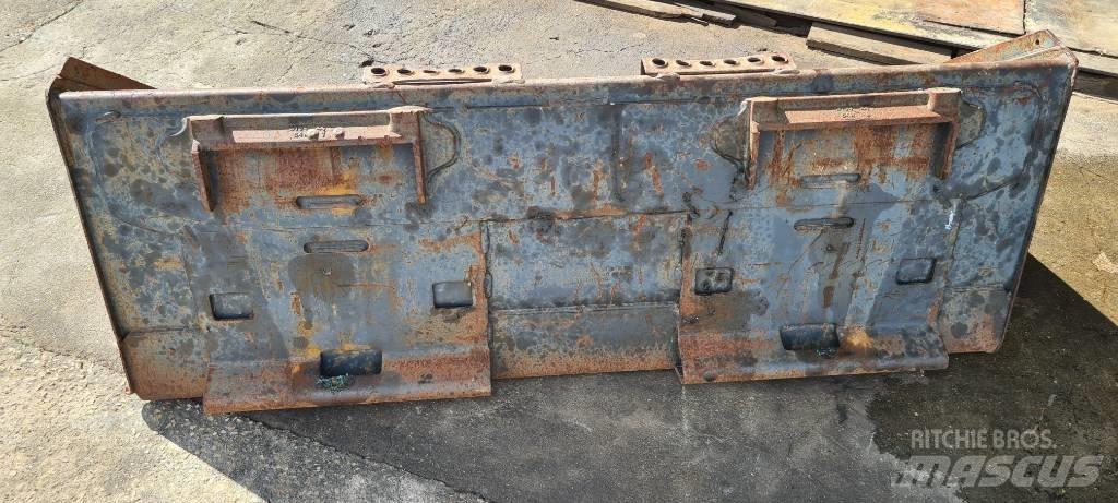 Balde bobcat دلاء