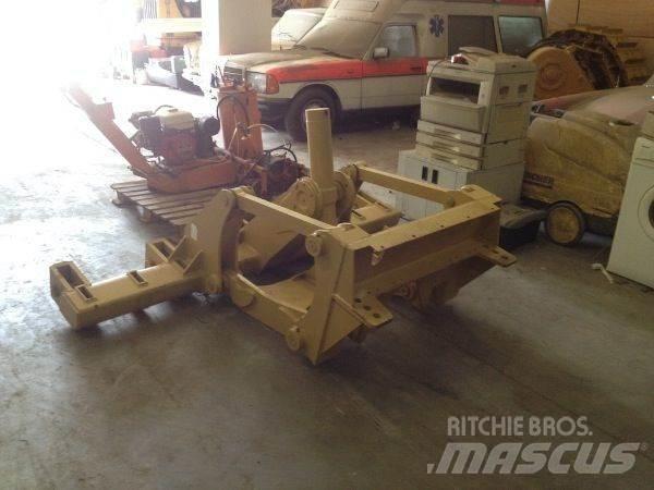 CAT 140H/160H Ripper أخرى