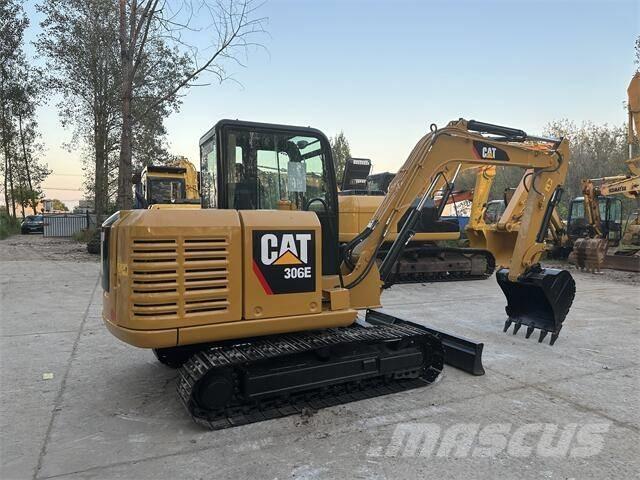 CAT 306E حفارات زحافة