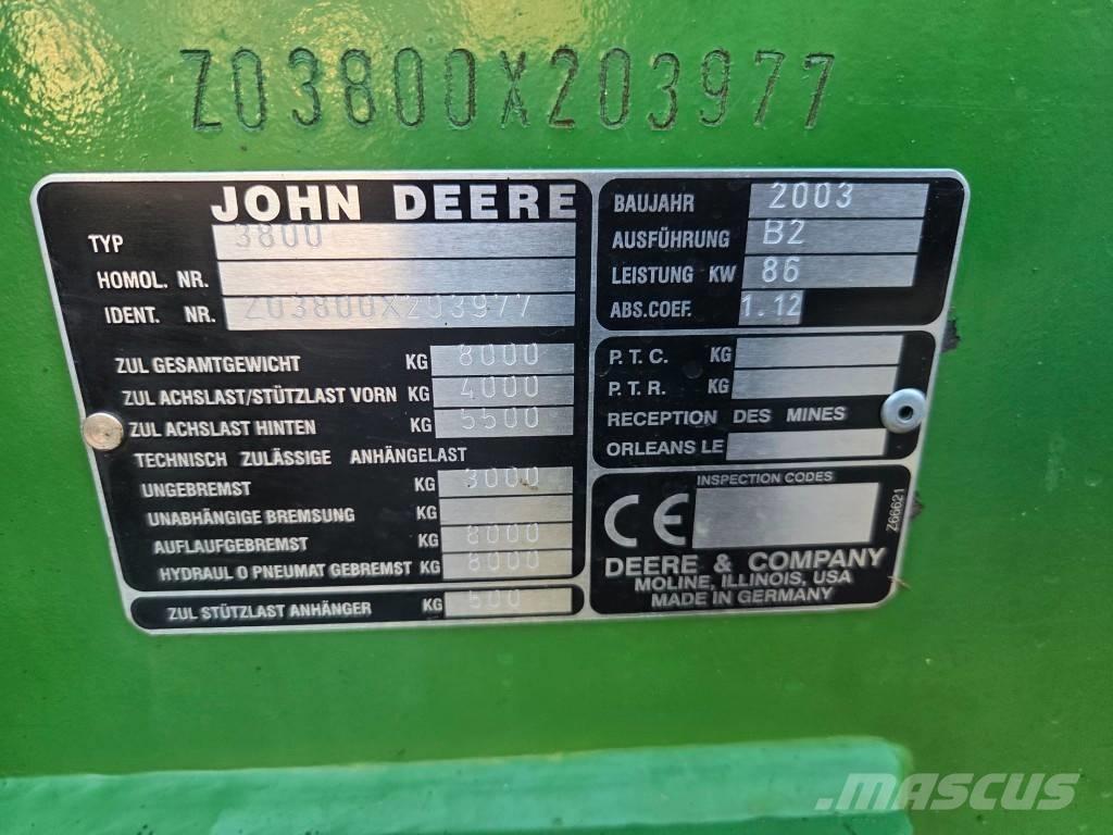 John Deere 3800 معدات مناولة لأغراض الزراعة