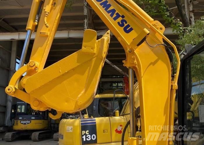 Komatsu PC30 حفارات زحافة