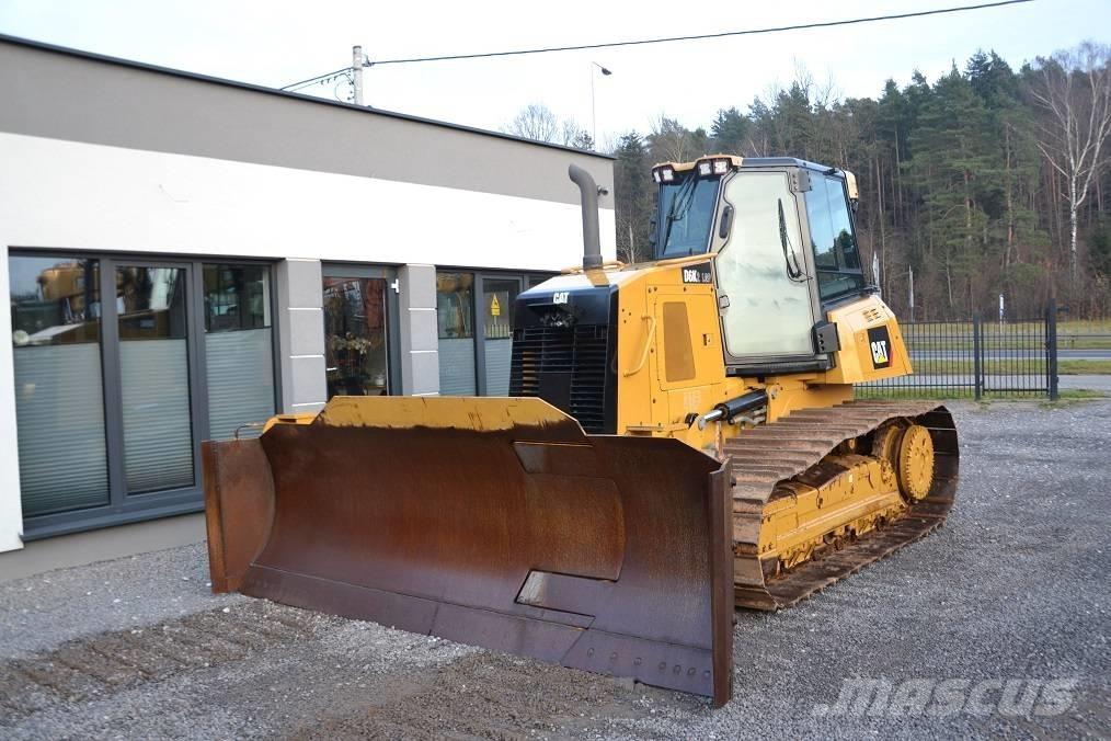 CAT D 6 K LGP بلدوزرات مجنزرة