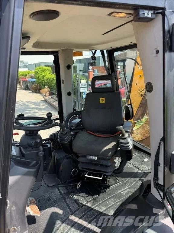 JCB 5CX (4CX 3CX) لوادر ذات جرافات عكسية
