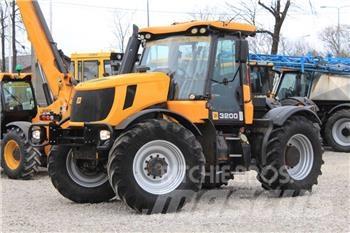 JCB Fastrac 3200 الجرارات